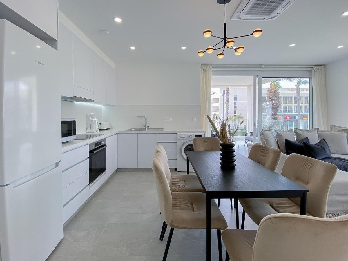 Phaedrus Living: Seaview Luxury Flat Limnaria 134 Appartement Paphos Buitenkant foto